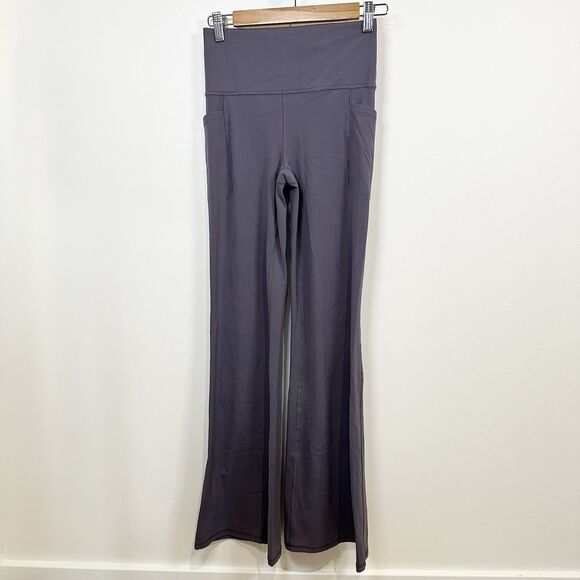 Athleta Salutation Stash Flare Pants Womens Small Dusk Violet Yoga Buttery Soft - Picture 1 of 13